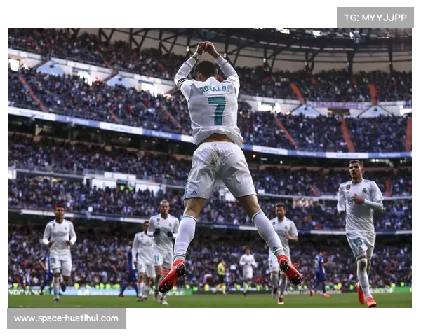 C罗称退役后或重返伯纳乌，仍与儿子同看皇马比赛